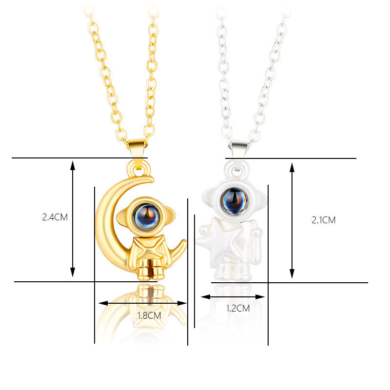 Creative Astronaut Star Moon Projection Necklace – Cosmic Galaxy Pendant with Hidden Message
