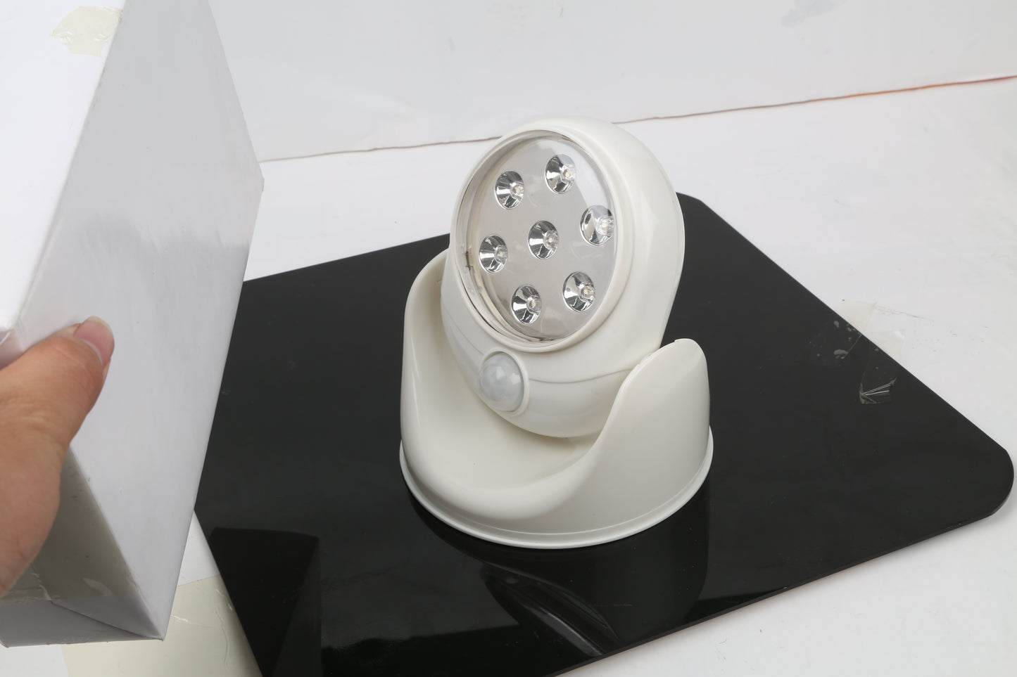 Smart Motion Sensor Wireless LED Spotlight – Home of Tomorrow Night Light